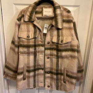 NWT- American Eagle Outfitters Women's Plaid Teddy Jacket Tan and Olive